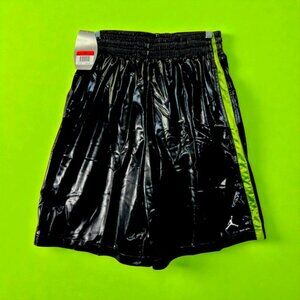 Nwt large nike JORDAN JUMPMAN AIR shorts green black basketball shorts